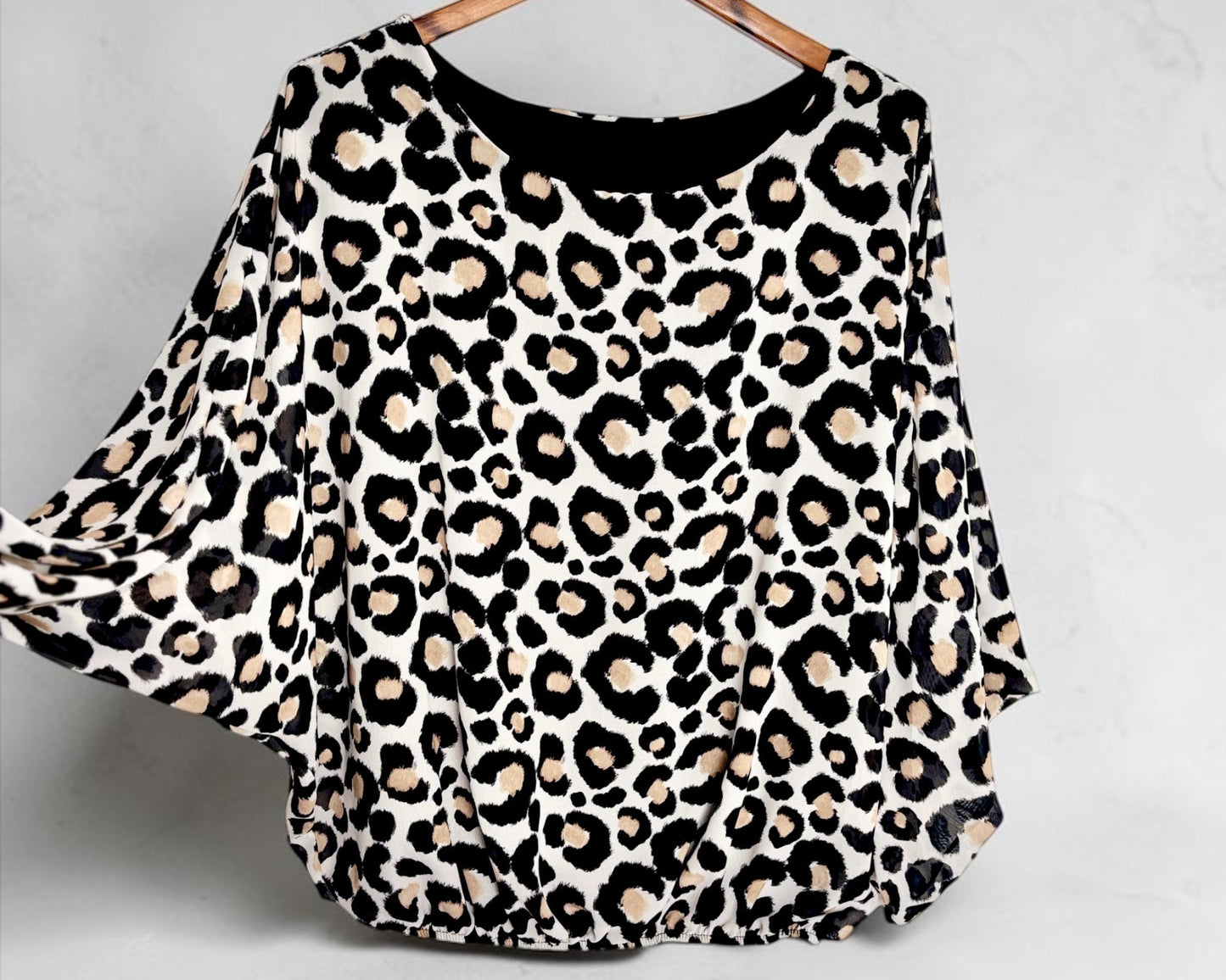 Leobluse Rundhals "Tamara"