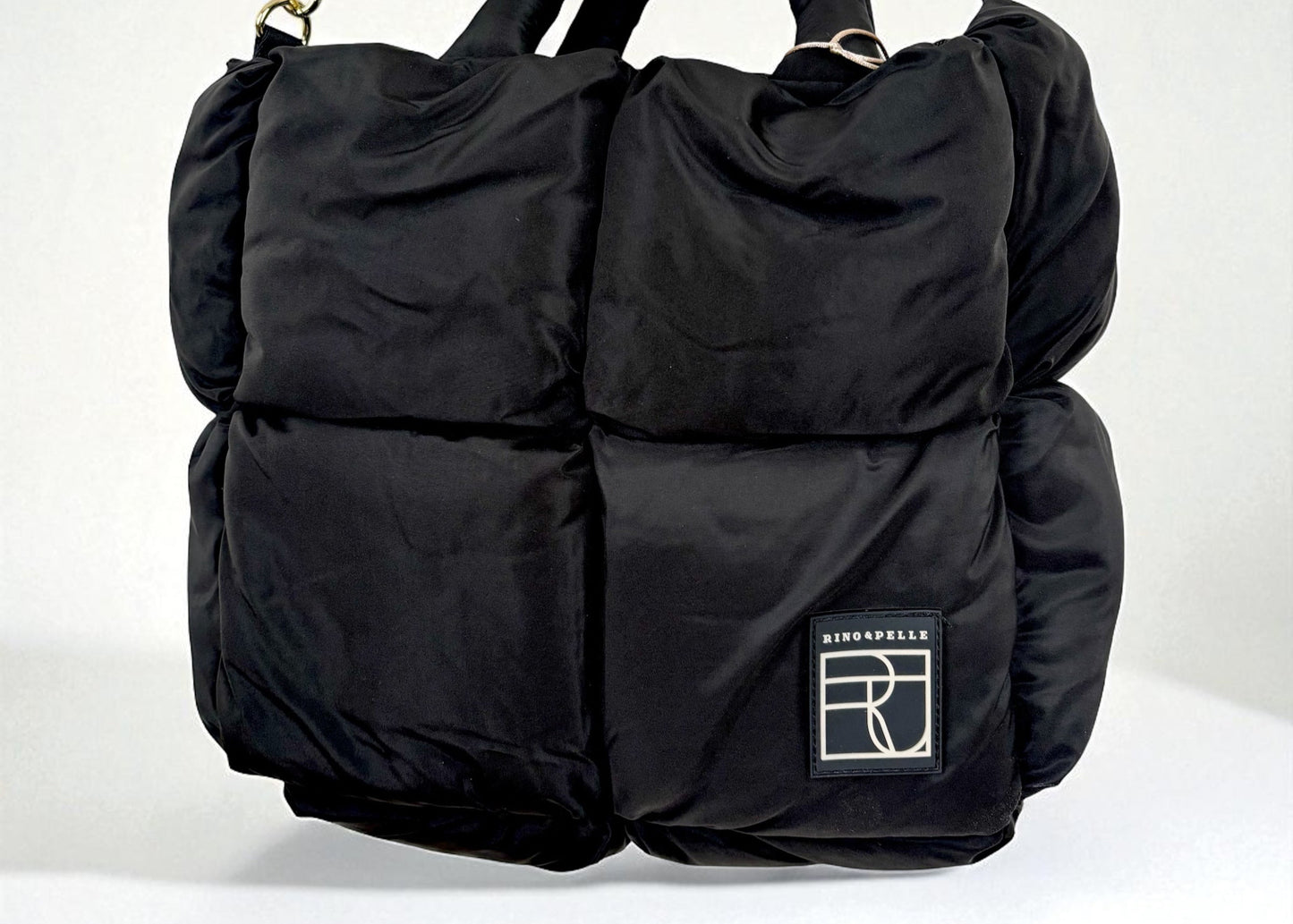 Rino&Pelle – Gepolsterte Schultertasche