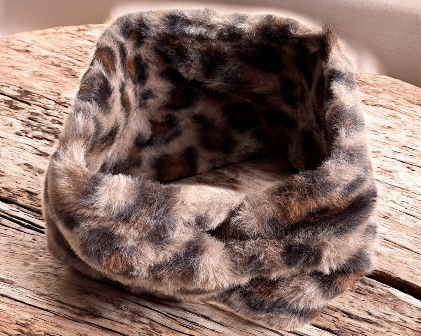 Flauschiges Leo-Stirnband – warm, cozy & super stylish