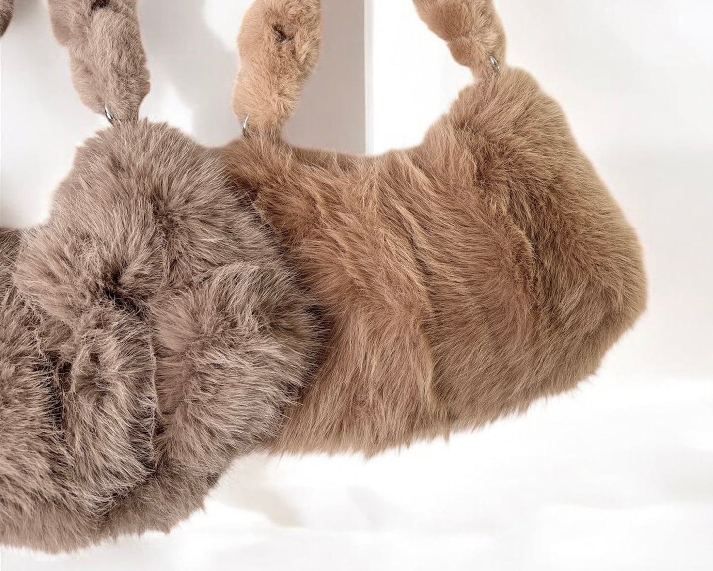 Flauschige Plüsch-Bag – cozy, soft & absolut im Trend