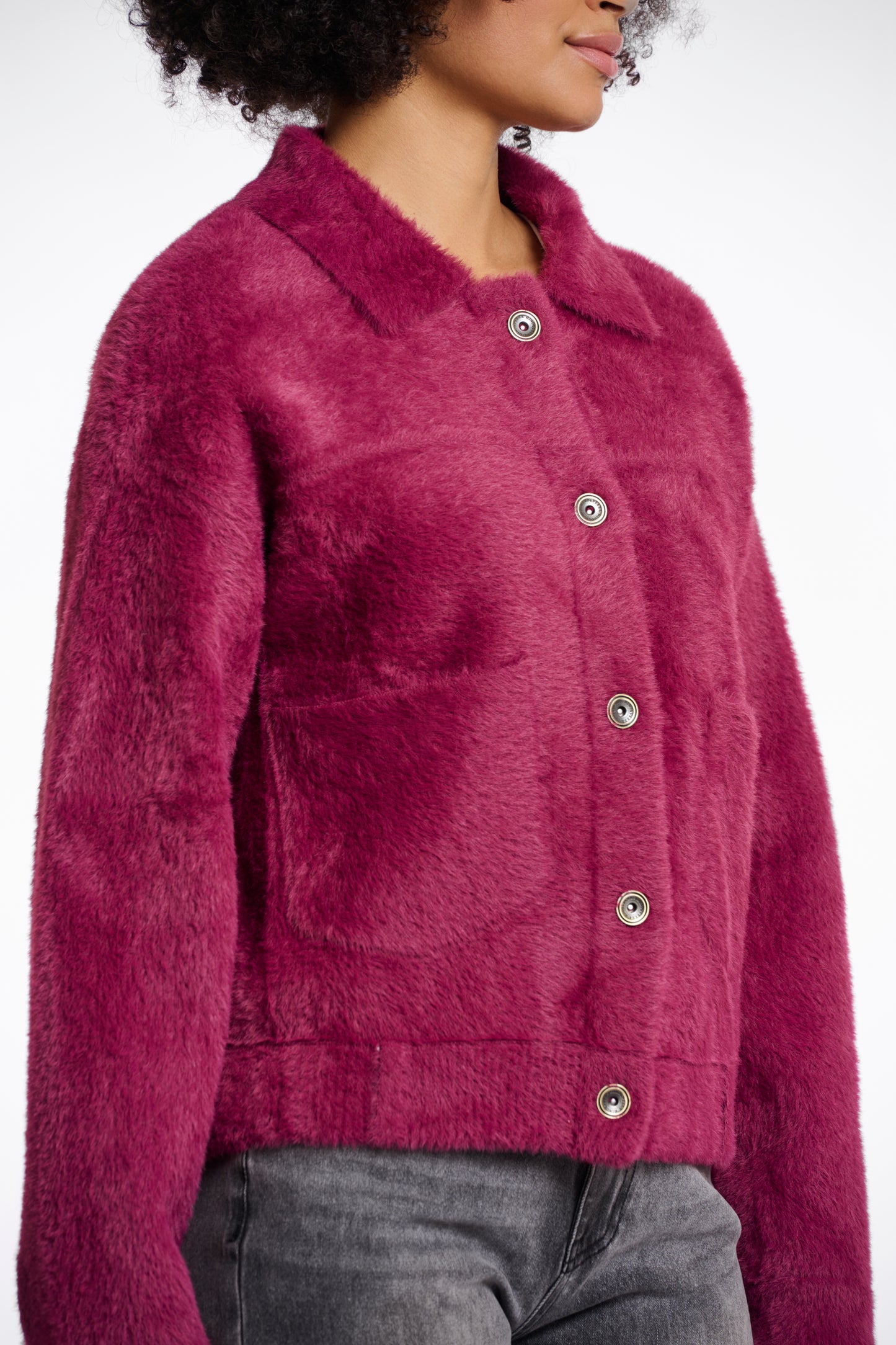 Flauschige Kurzjacke mit Knopfleiste