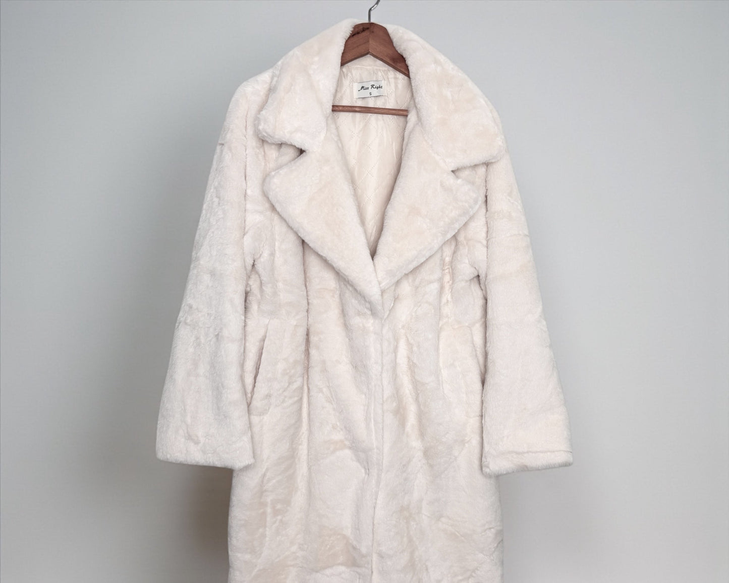 Eleganter Mantel – Kuschelstil für Wintertage