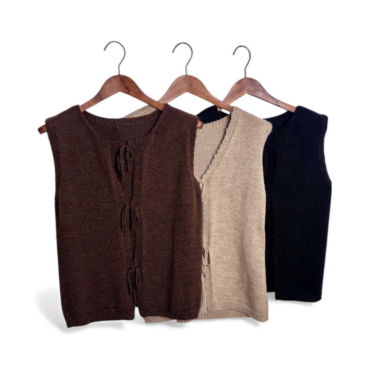 Strickweste mit Kordel  "Amy"