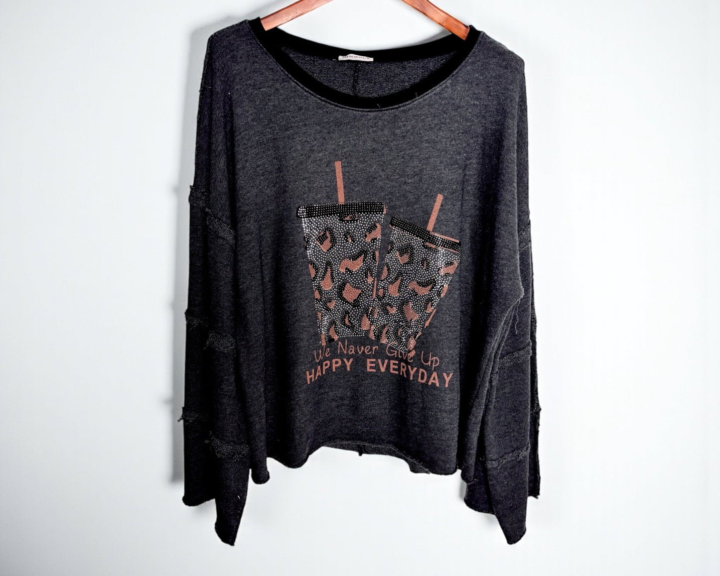 Langarmshirt „Happy Everyday“ – lässig, soft & stylisch