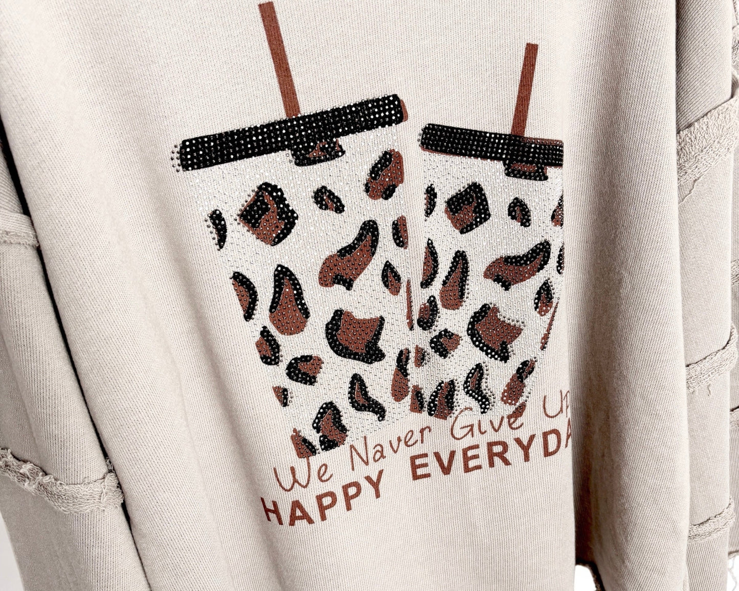 Langarmshirt „Happy Everyday“ – lässig, soft & stylisch