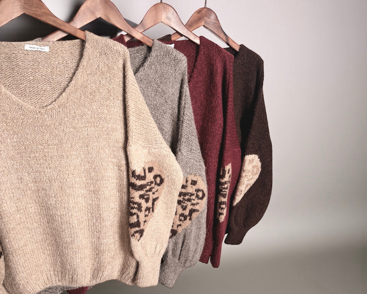 Strickpullover mit Leo-Detail – cozy, modern & voller Stil