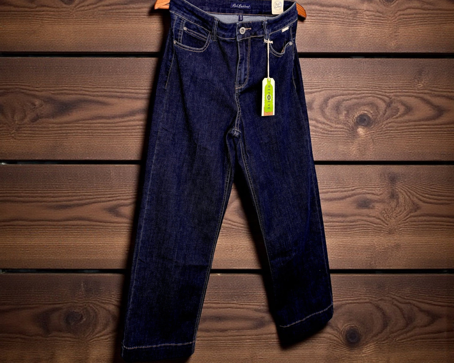 Jeans Conny mit weitem Bein – Retro trifft Modern