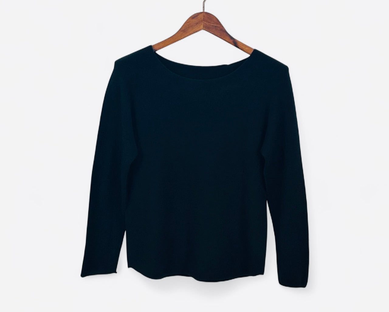 Basic Feinstrick-Pullover – Rundhals & V-Ausschnitt